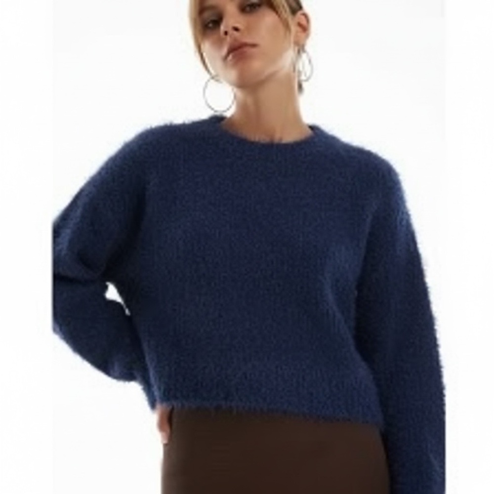 REVOLVE Krisa Fuzzy Soft Sweater • Size XS • Navy Blue •